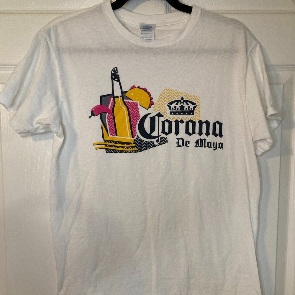 Corona Men's White "Corona De Mayo" Short Sleeve T-Shirt - Size M